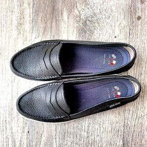Cole Haan Nantucket slip on size 8 black leather and white rubber